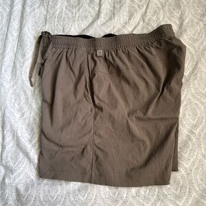 Men’s lululemon Bowline Short Large 5” inseam